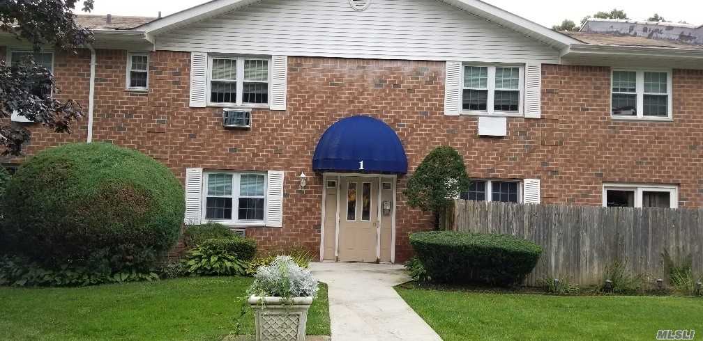 #1 photo, 460 Old Town Road, Саффолк ‖ Port Jefferson Station , NY 11776