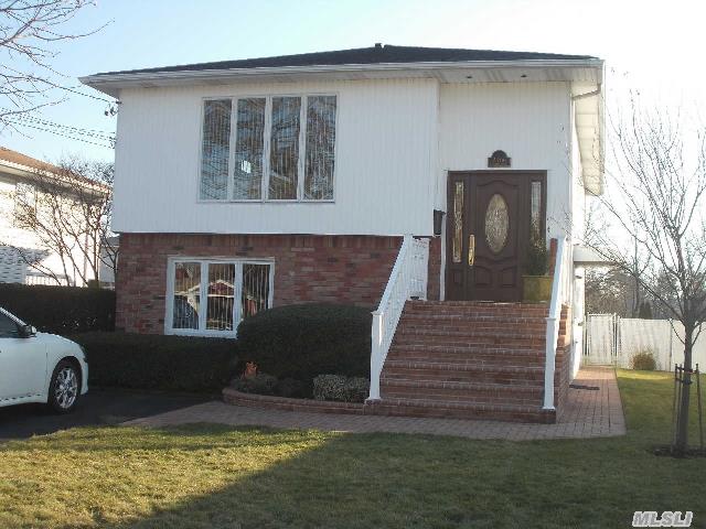 #1 photo, 2466 Columbus Avenue, ناسو North Bellmore , NY 11710