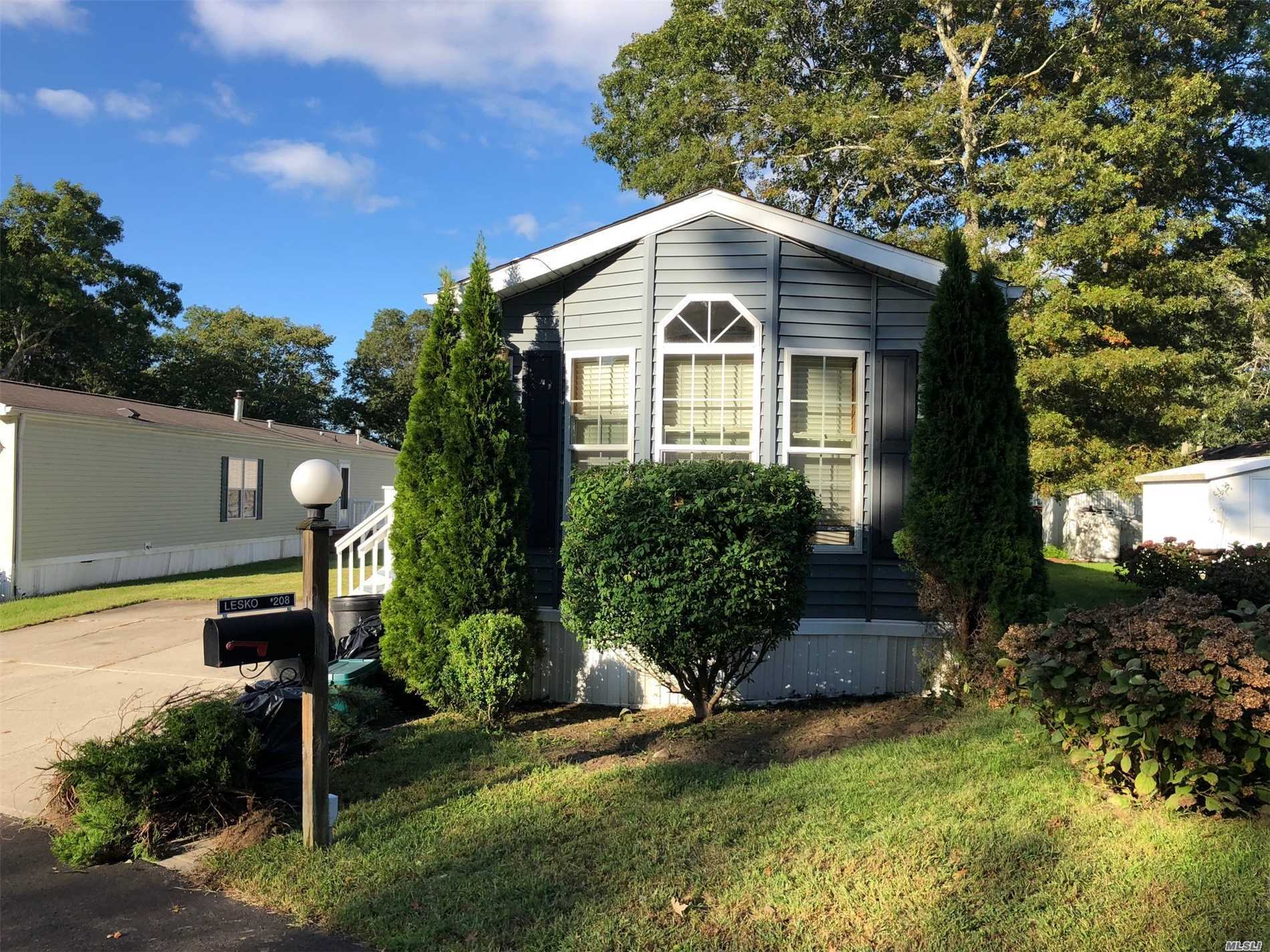 #1 photo, 1661-208 Old Country Road, Riverhead , NY 11901