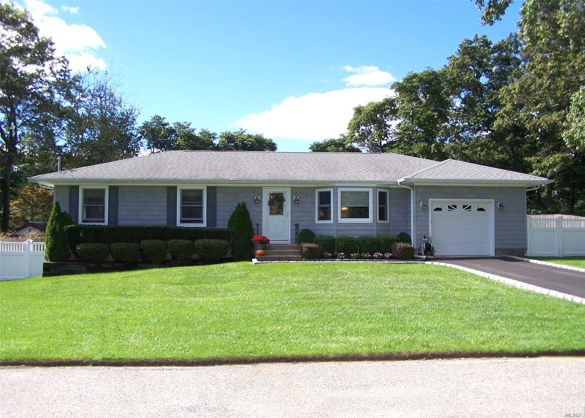 #1 photo, 16 Ermine Road, Rocky Point , NY 11778