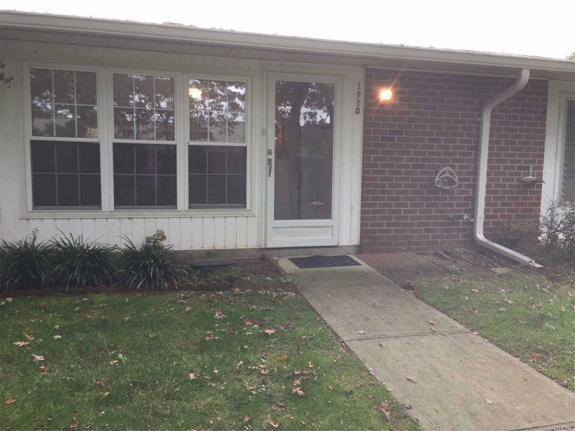 #1 photo, 192 Ventry Court, سوفولك Ridge , NY 11961