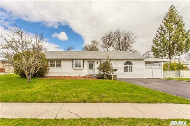 #1 photo, 2565 Cypress Ave, East Meadow , NY 11554