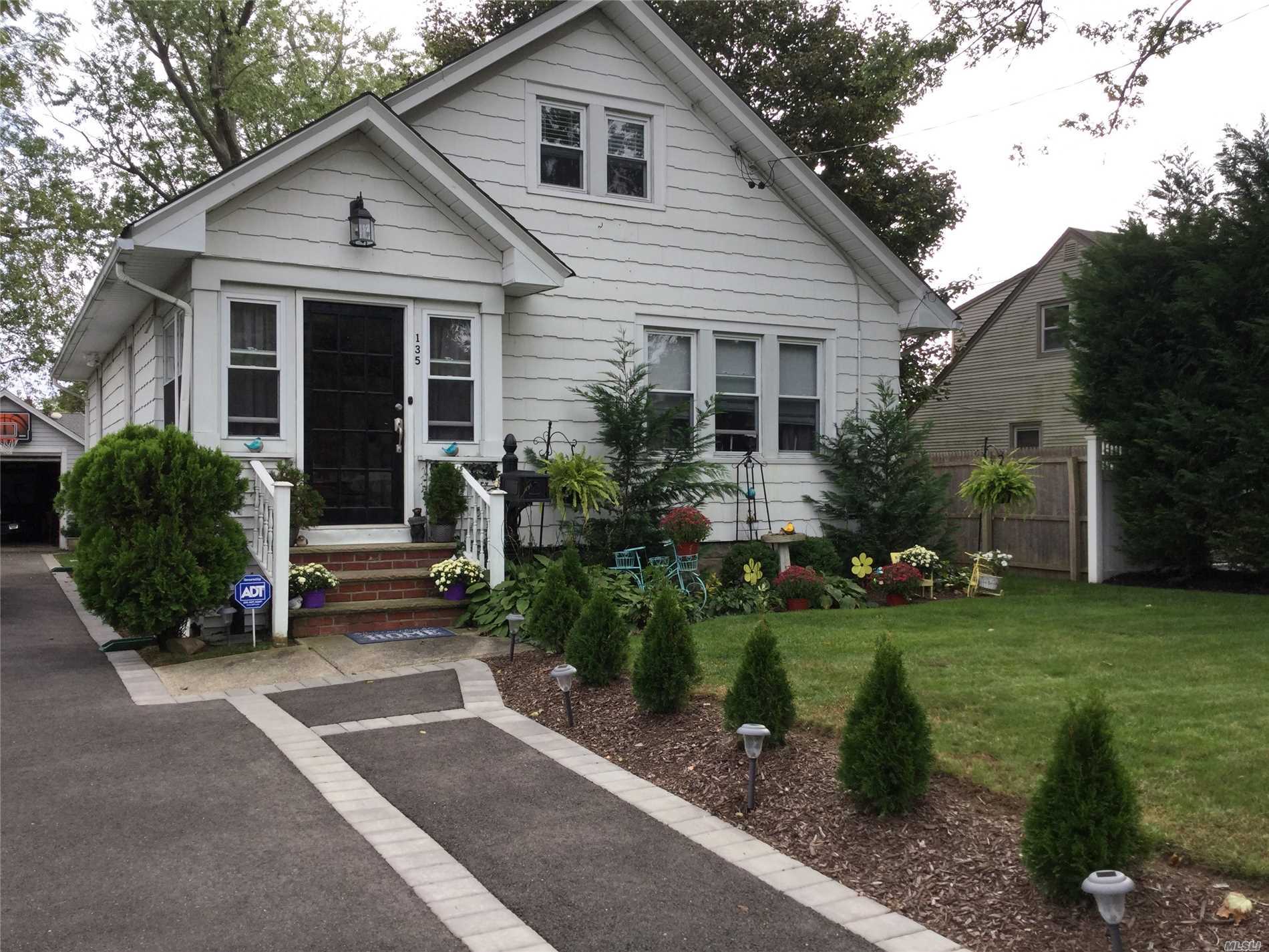 #1 photo, 135 Garden Street, Copiague , NY 11726