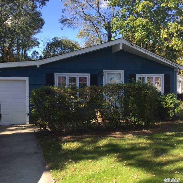 #1 photo, 86 Leopold Avenue, West Islip , NY 11795