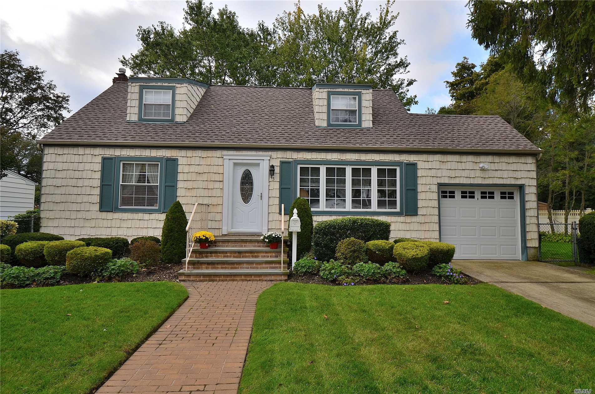 #1 photo, 45 Mill Road, Farmingdale , NY 11735