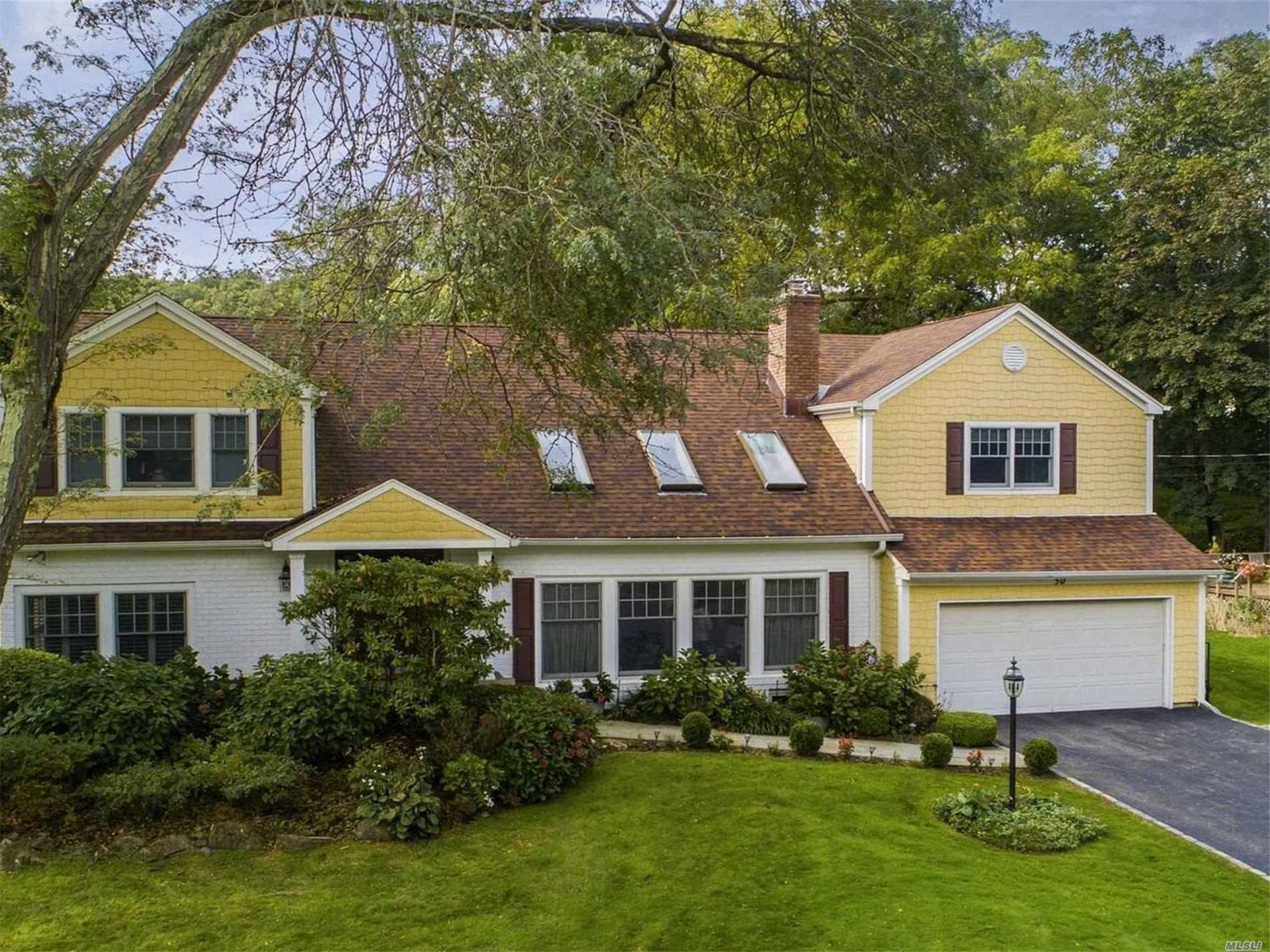 #1 photo, 50 Walnut Drive, East Hills , NY 11576