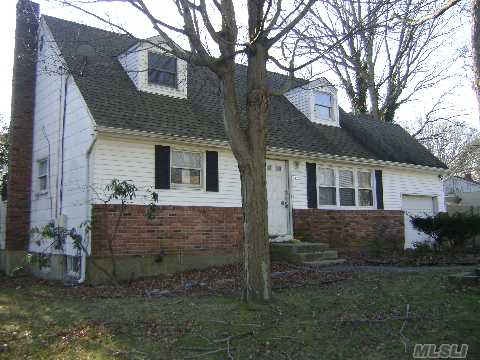 #1 photo, 54 Stuyvesant St, Huntington , NY 11743