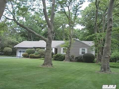 #1 photo, 5 Idle Day Dr, Centerport , NY 11721