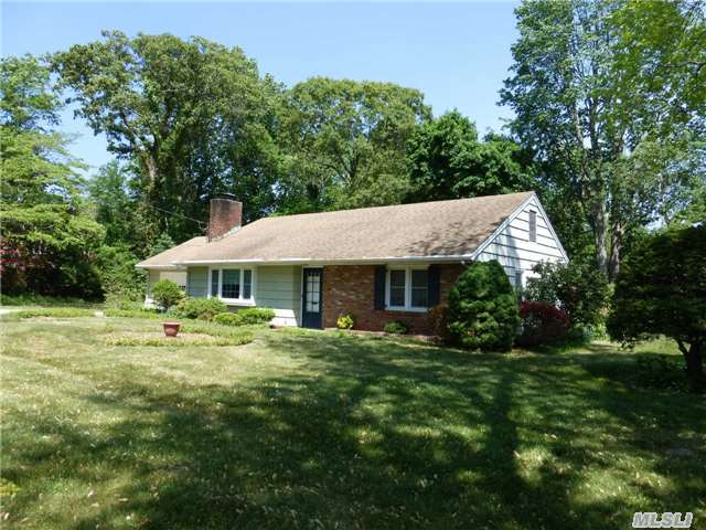 #1 photo, 14 Barbara Ct, سوفولك Greenlawn , NY 11740