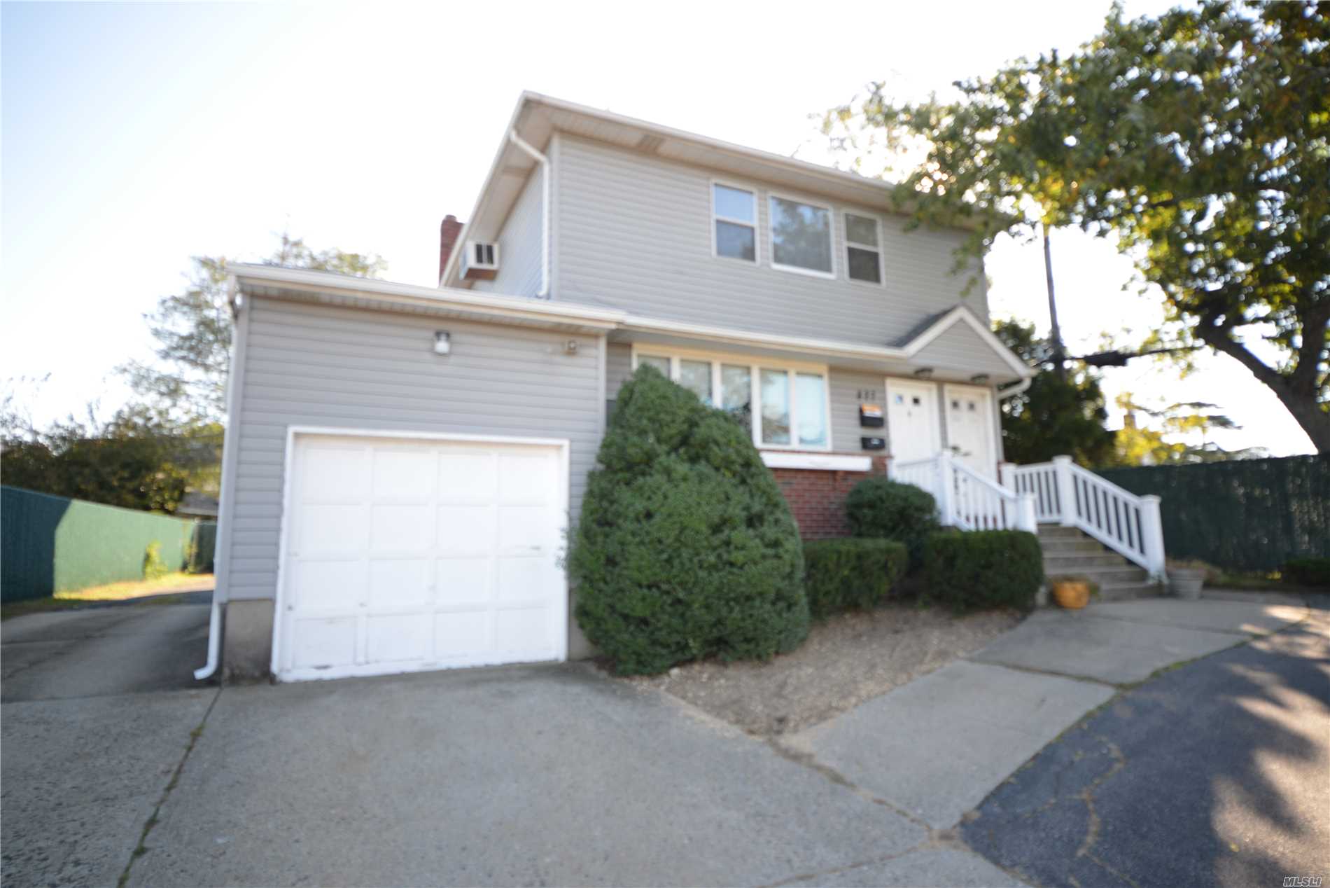 #1 photo, 827 Wantagh Avenue, Wantagh , NY 11793