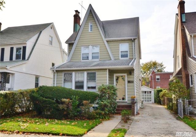 #1 photo, 61-26 220 St, クイーンズ区 Oakland Gardens , NY 11364