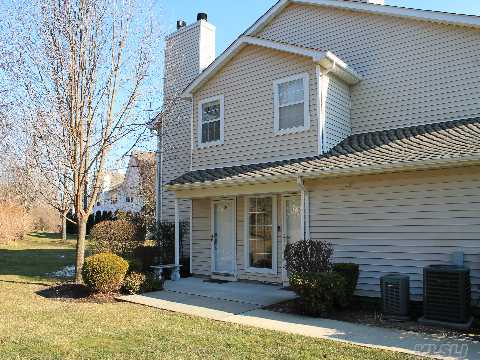 #1 photo, 35 Thomas Ln, Setauket , NY 11733