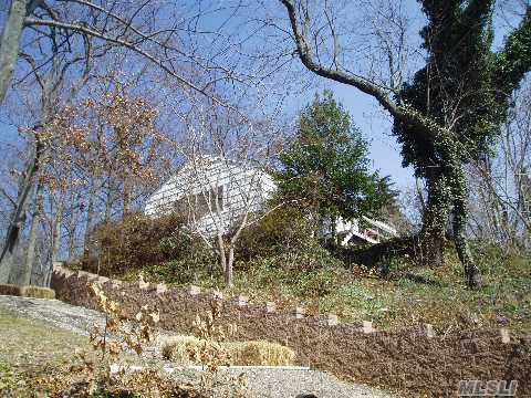#1 photo, 30 Lewis Rd, Northport , NY 11768