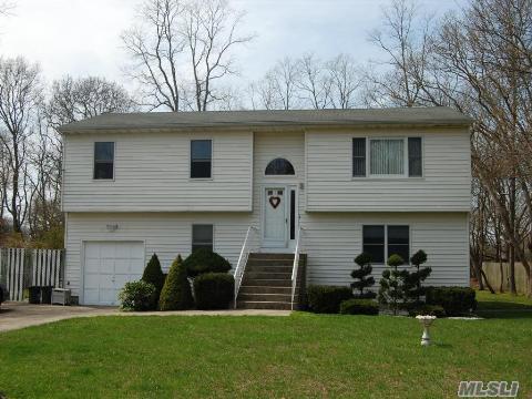 #1 photo, 4 Pinetree Dr, サフォーク郡 Shirley , NY 11967