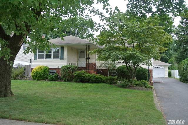 #1 photo, 102 New York Ave, Smithtown , NY 11787