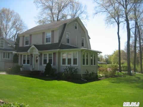 #1 photo, 174 E 17th St, Huntington Sta , NY 11746