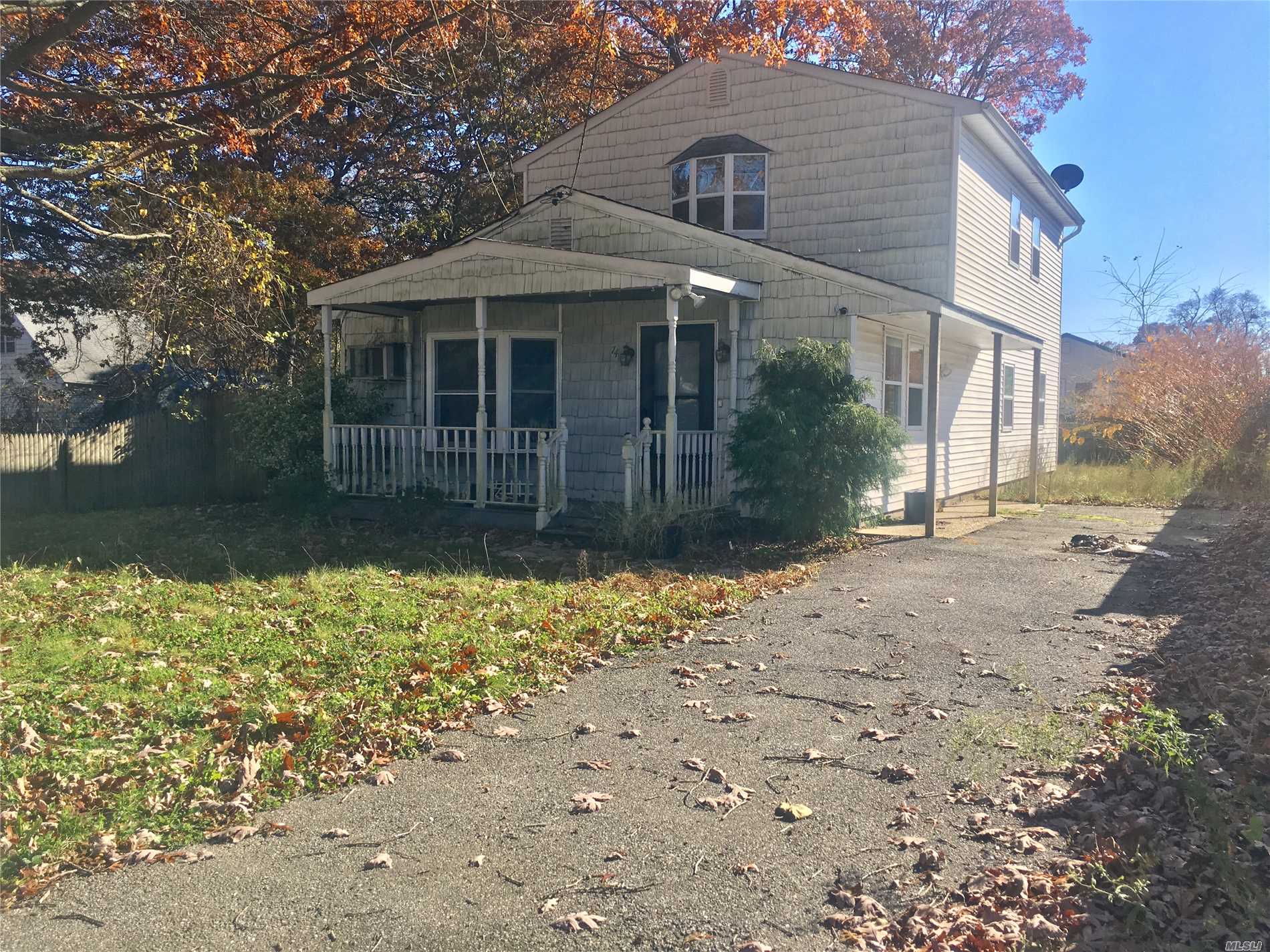 #1 photo, 74 Jeanetta Avenue, Mastic , NY 11950