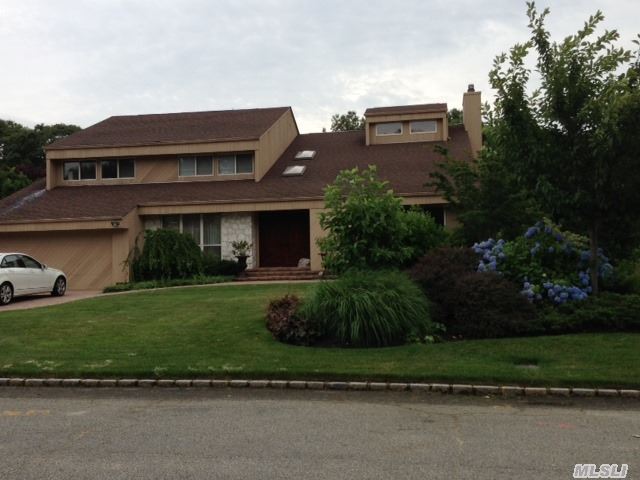 #1 photo, 2 Presidential Dr, Plainview , NY 11803