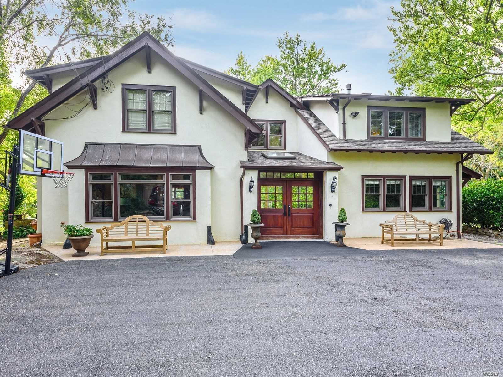 #1 photo, 209 Bay Avenue, Huntington Bay , NY 11743