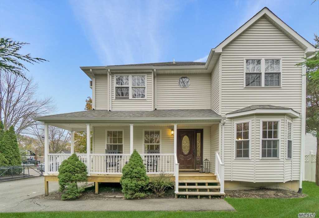 #1 photo, 352 Lake Avenue, מחוז סאפוק Nesconset , NY 11767