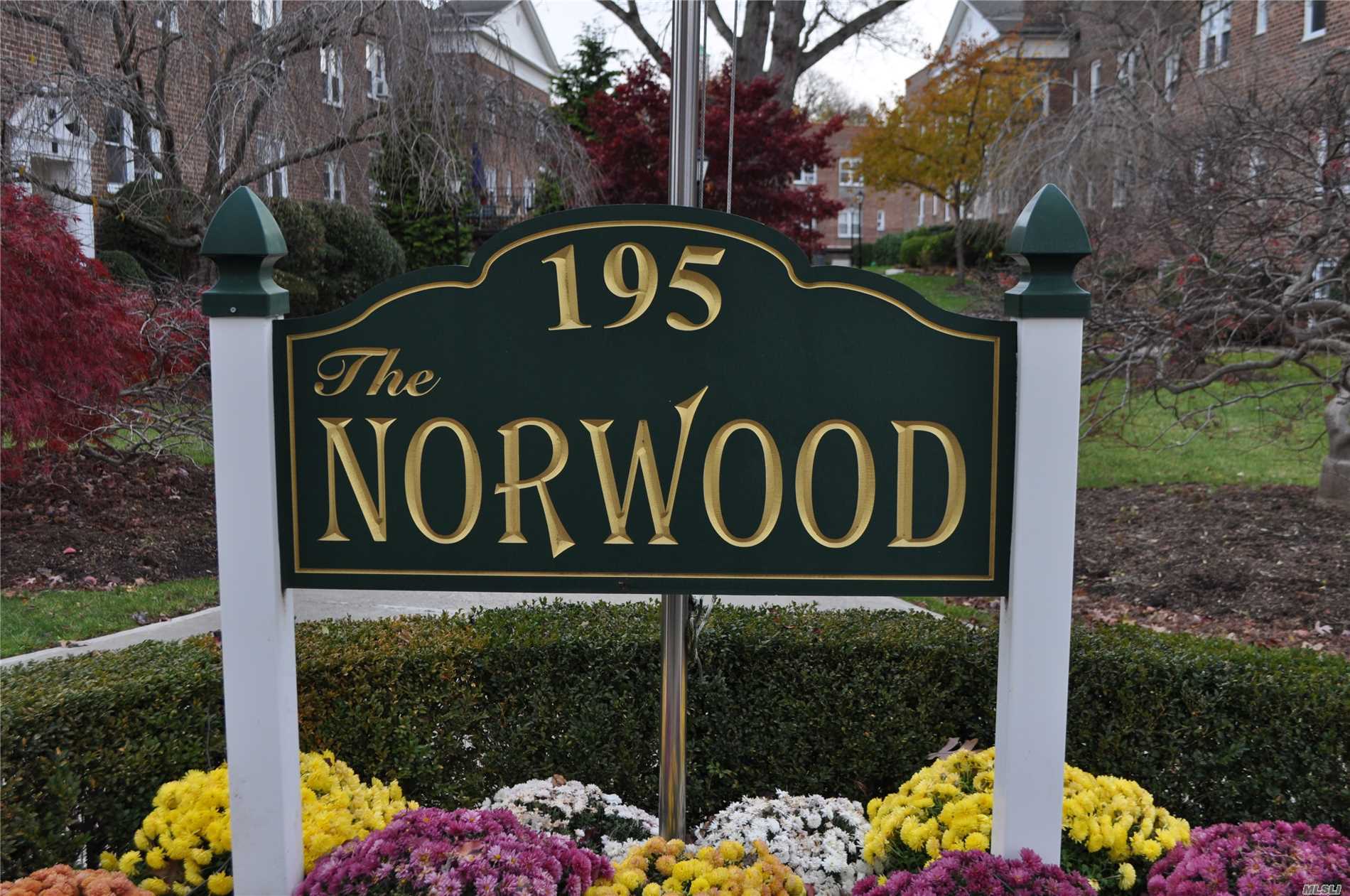 #1 photo, 195 N. Village Avenue, ナッソー郡 Rockville Centre , NY 11570