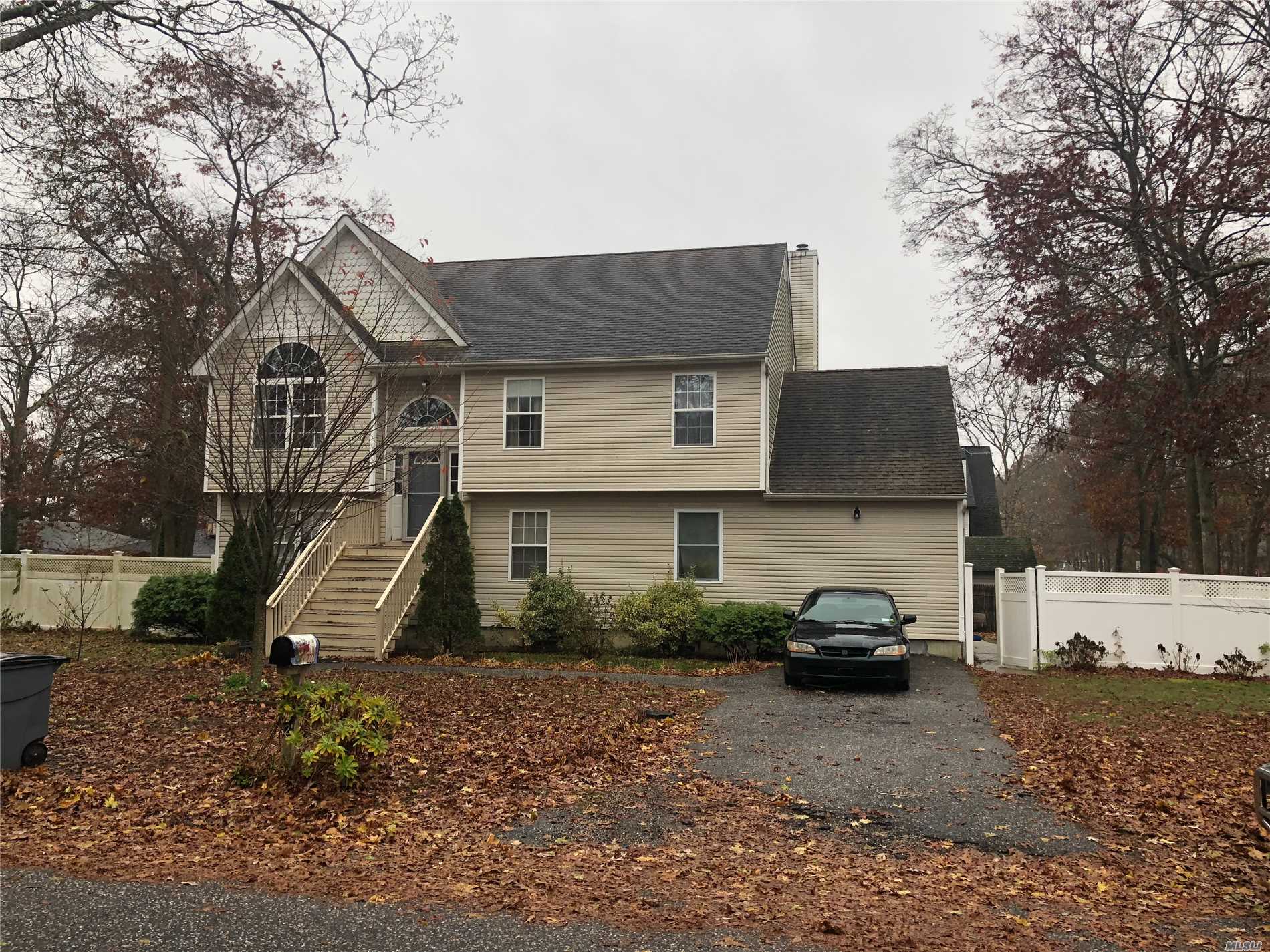 #1 photo, 222 Moriches Avenue, Mastic , NY 11950