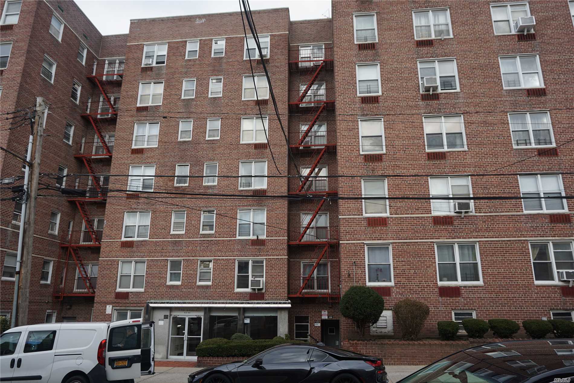 #1 photo, 63-45 Saunders Street, クイーンズ区 Rego Park , NY 11374