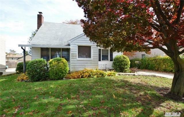 #1 photo, 95 Branton Place, ナッソー郡 Albertson , NY 11507