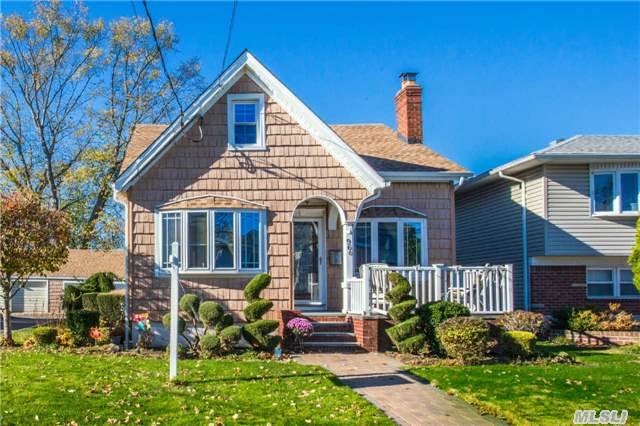 #1 photo, 966 Tyrus Court, North Merrick , NY 11566