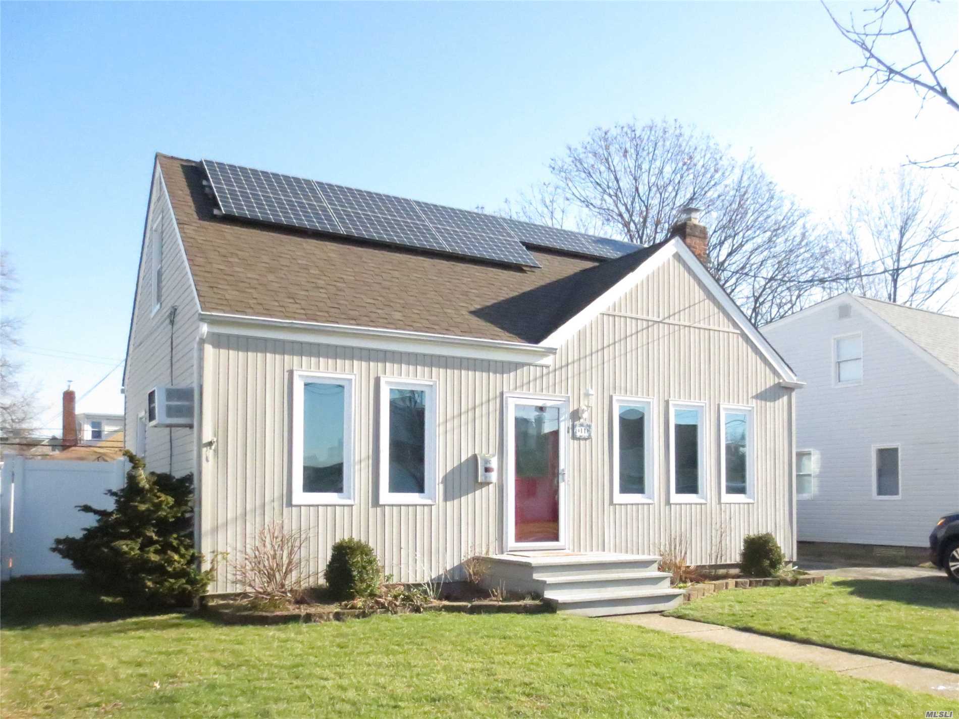 #1 photo, 11 Colonial Avenue, Merrick , NY 11566