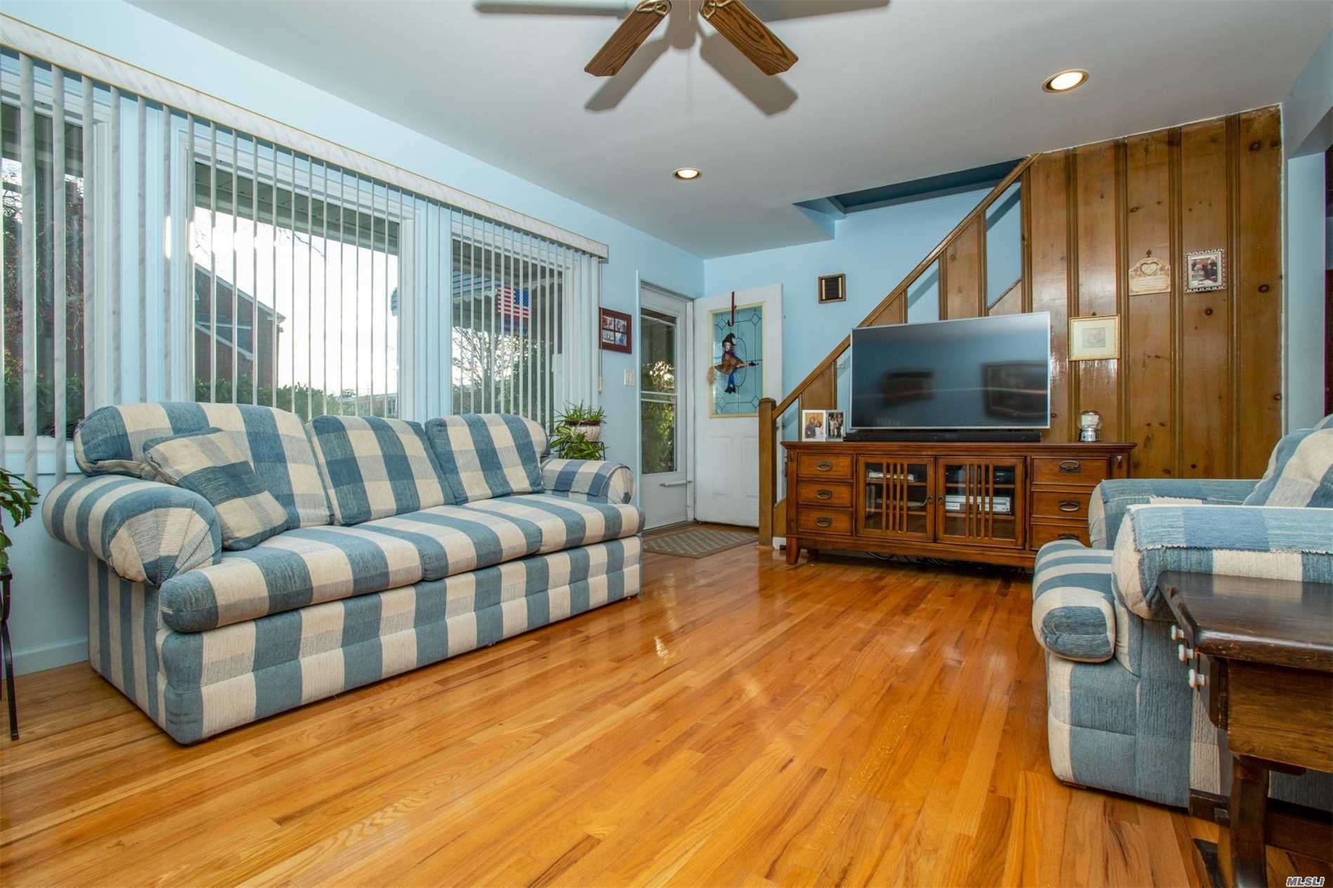 #1 photo, 433 Marshall Street, 长岛 Oceanside , NY 11572