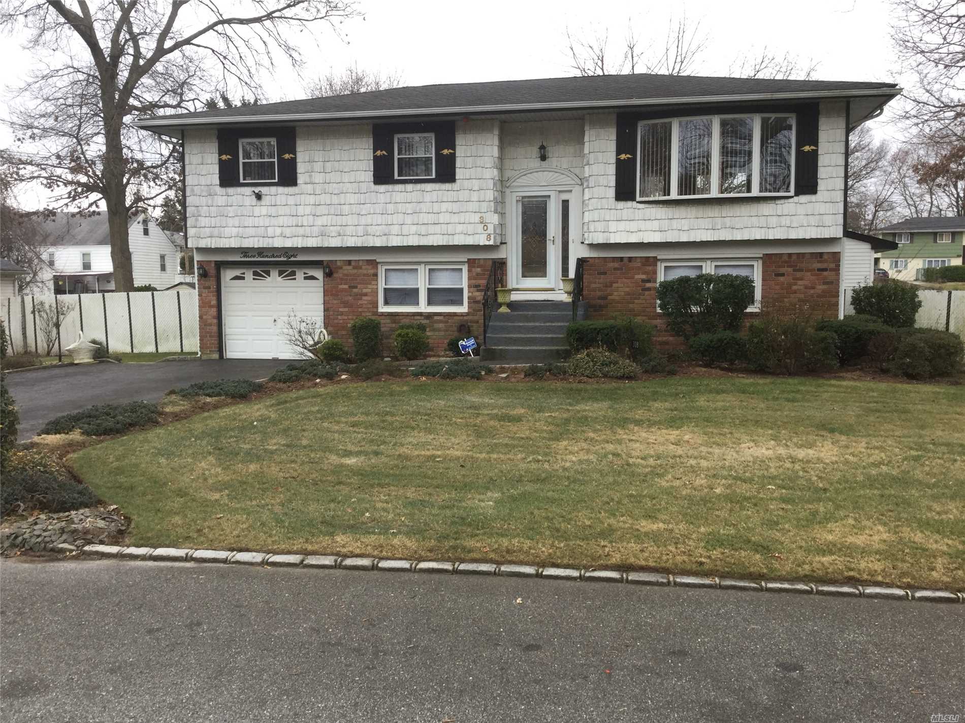 #1 photo, 308 Essex Street, West Babylon , NY 11704