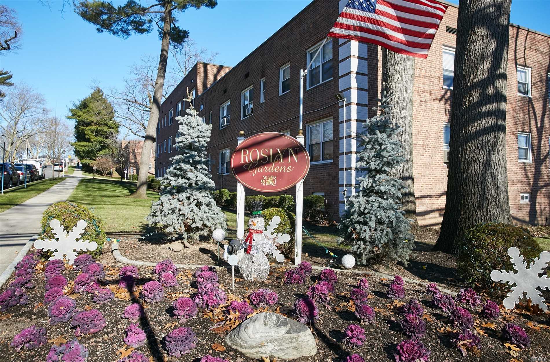 #1 photo, 96 Edwards, नासाउ काउंटी Roslyn Heights , NY 11577