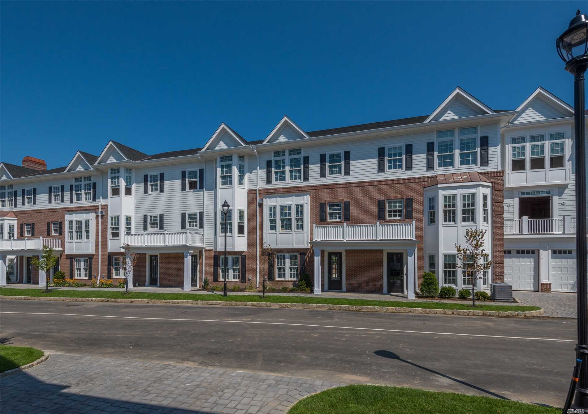 #1 photo, 502 Grist Mill Circl, Roslyn , NY 11576