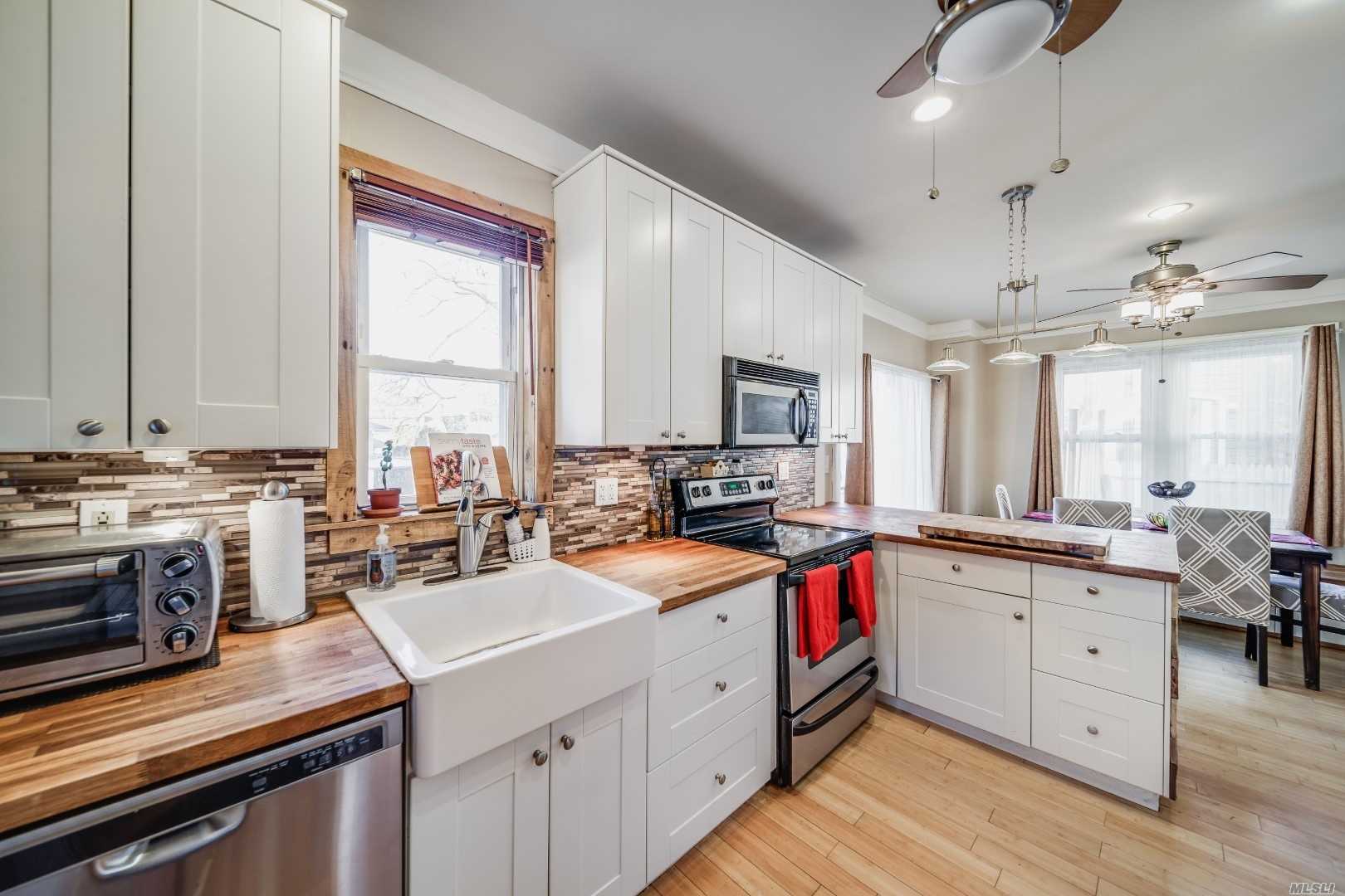 #1 photo, 23 Bainbridge Avenue, מחוז סאפוק Melville , NY 11747