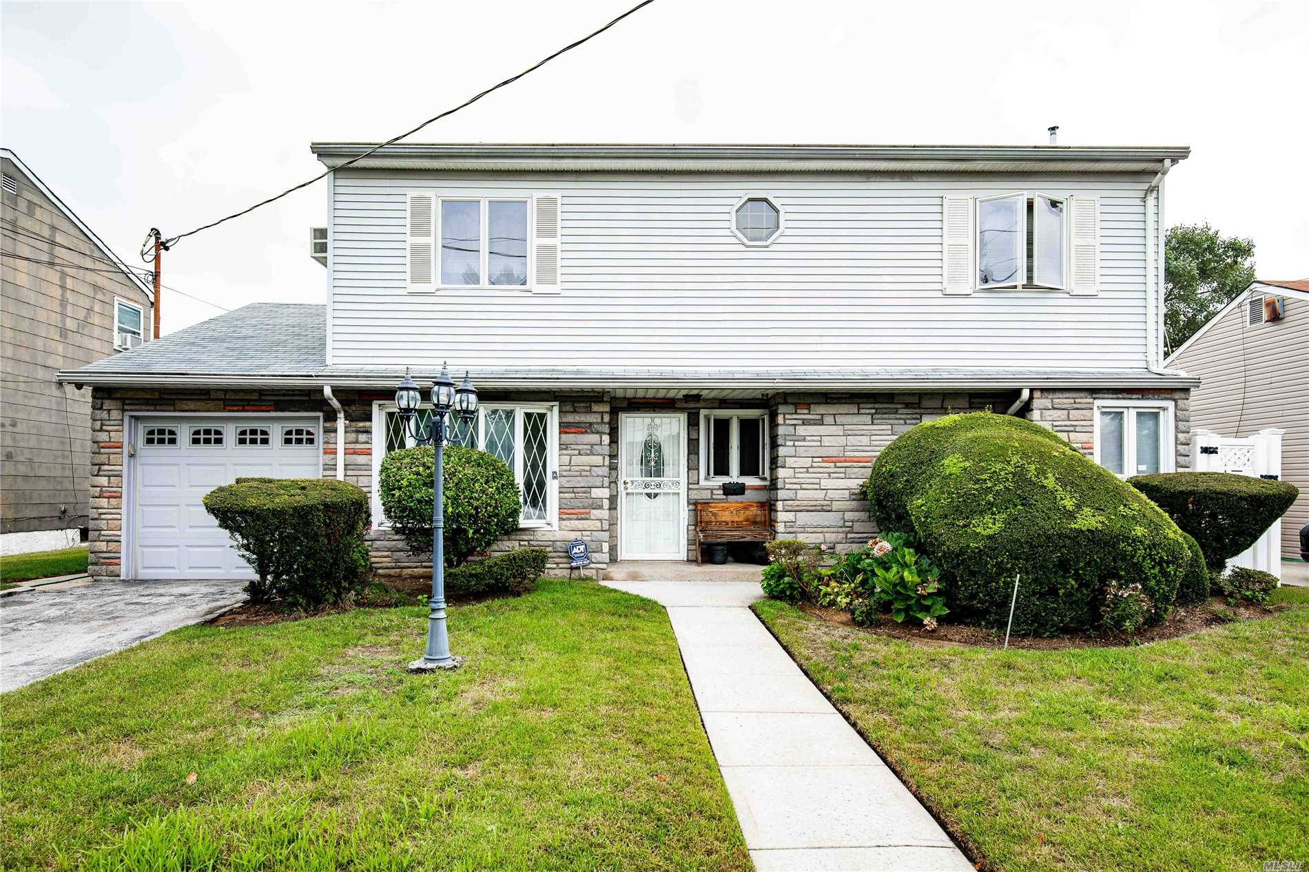 #1 photo, 945 Dana Avenue, Valley Stream , NY 11580