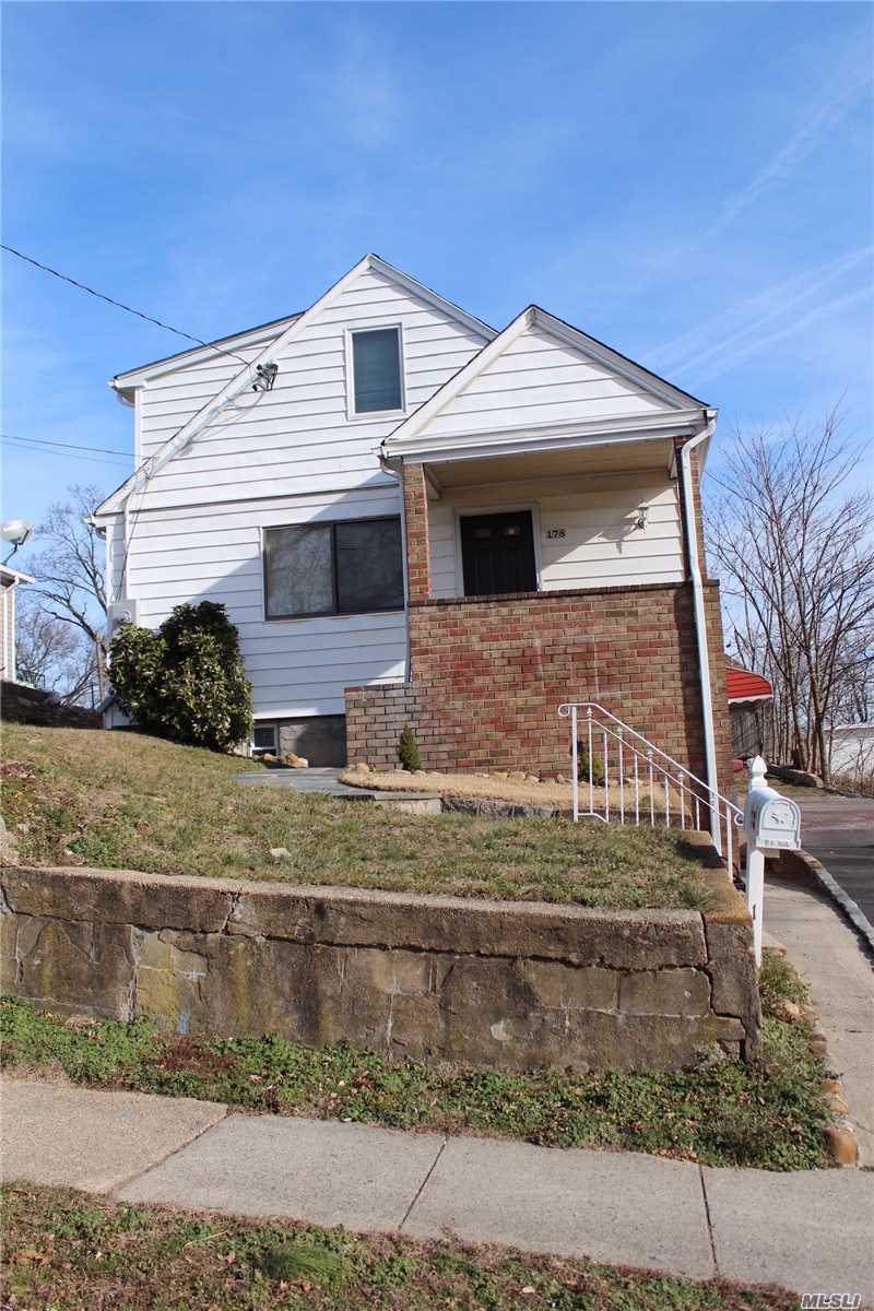 #1 photo, 178 Jefferson Avenue, Roslyn Heights , NY 11577