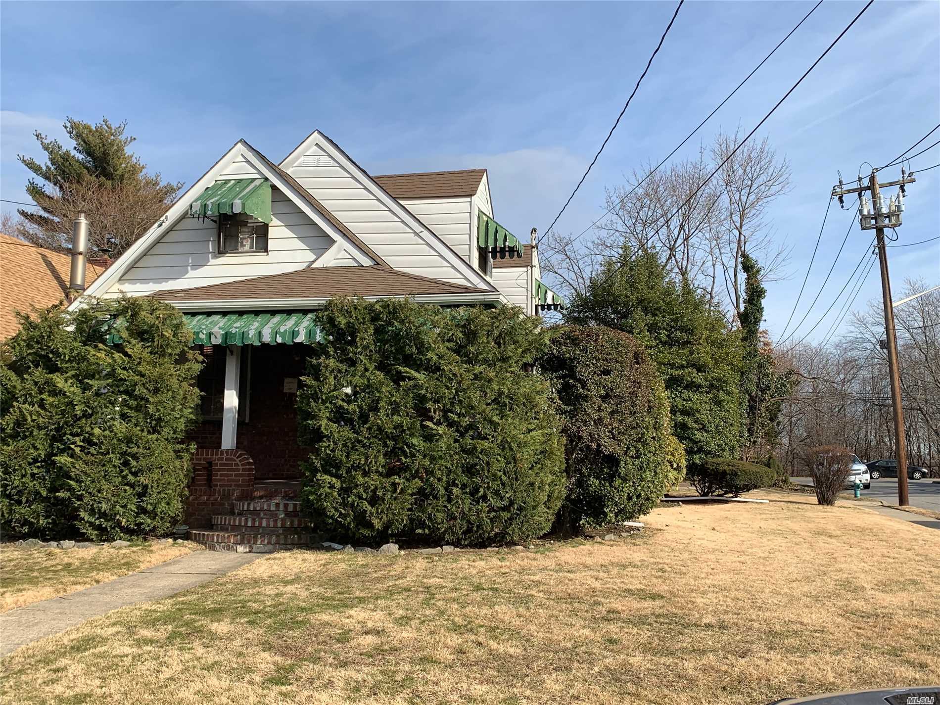 #1 photo, 115-27 237 Street, ナッソー郡 Elmont , NY 11003