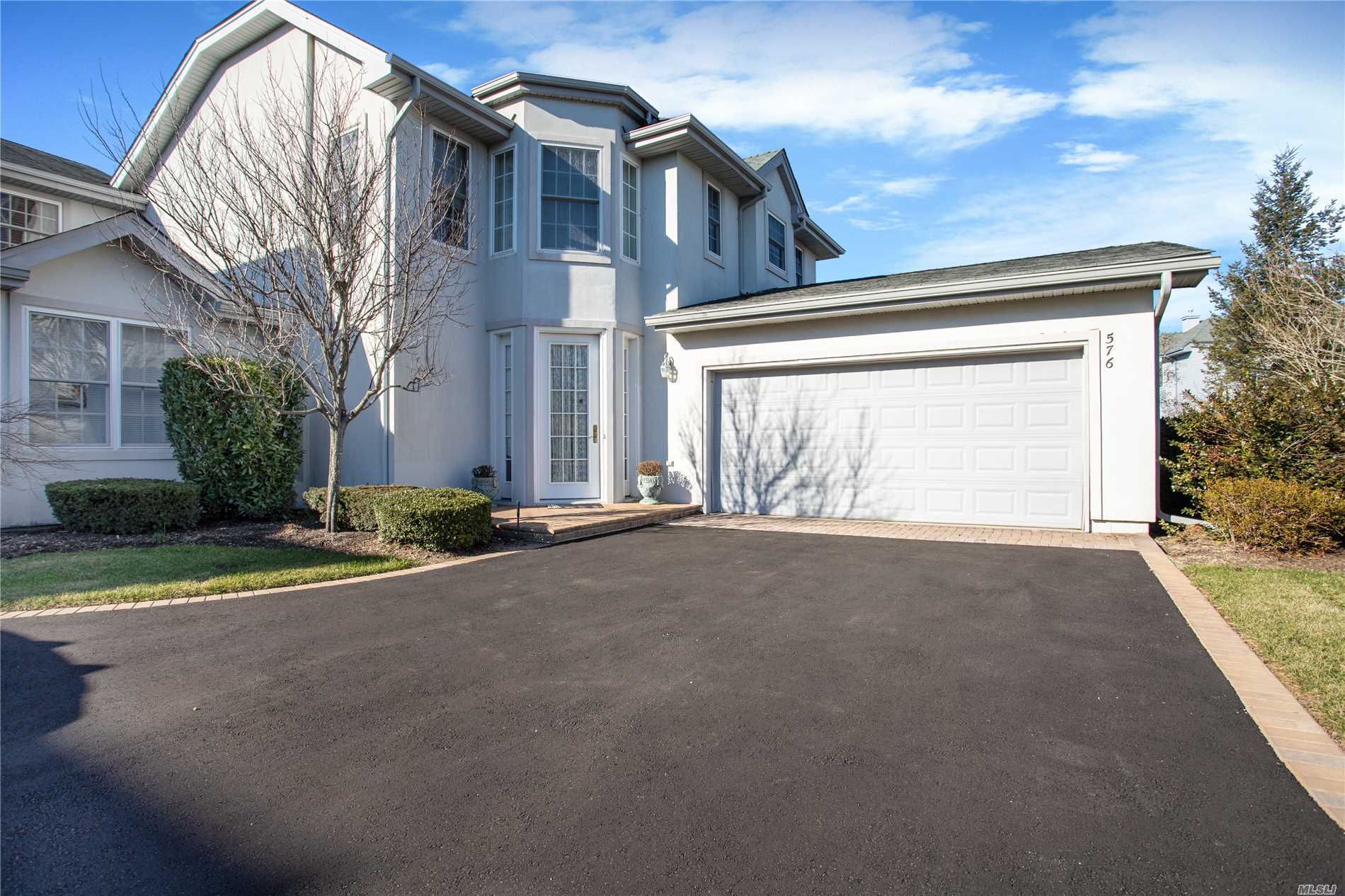 #1 photo, 576 Verona Drive, Melville , NY 11747