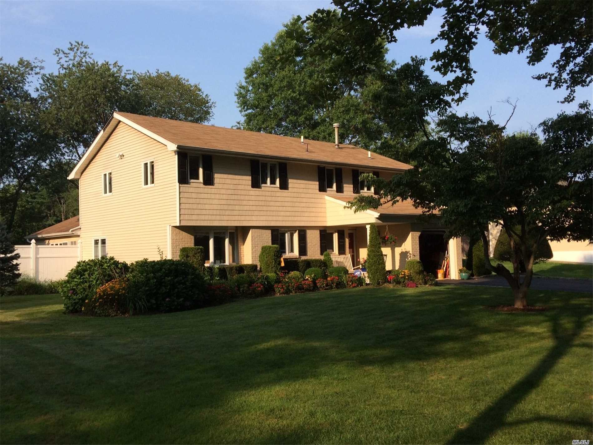 #1 photo, 3 Frazer Court, 롱 아일랜드 Greenlawn , NY 11740