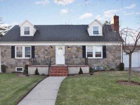 #1 photo, 217 Elton Road, ناسو Stewart Manor , NY 11530