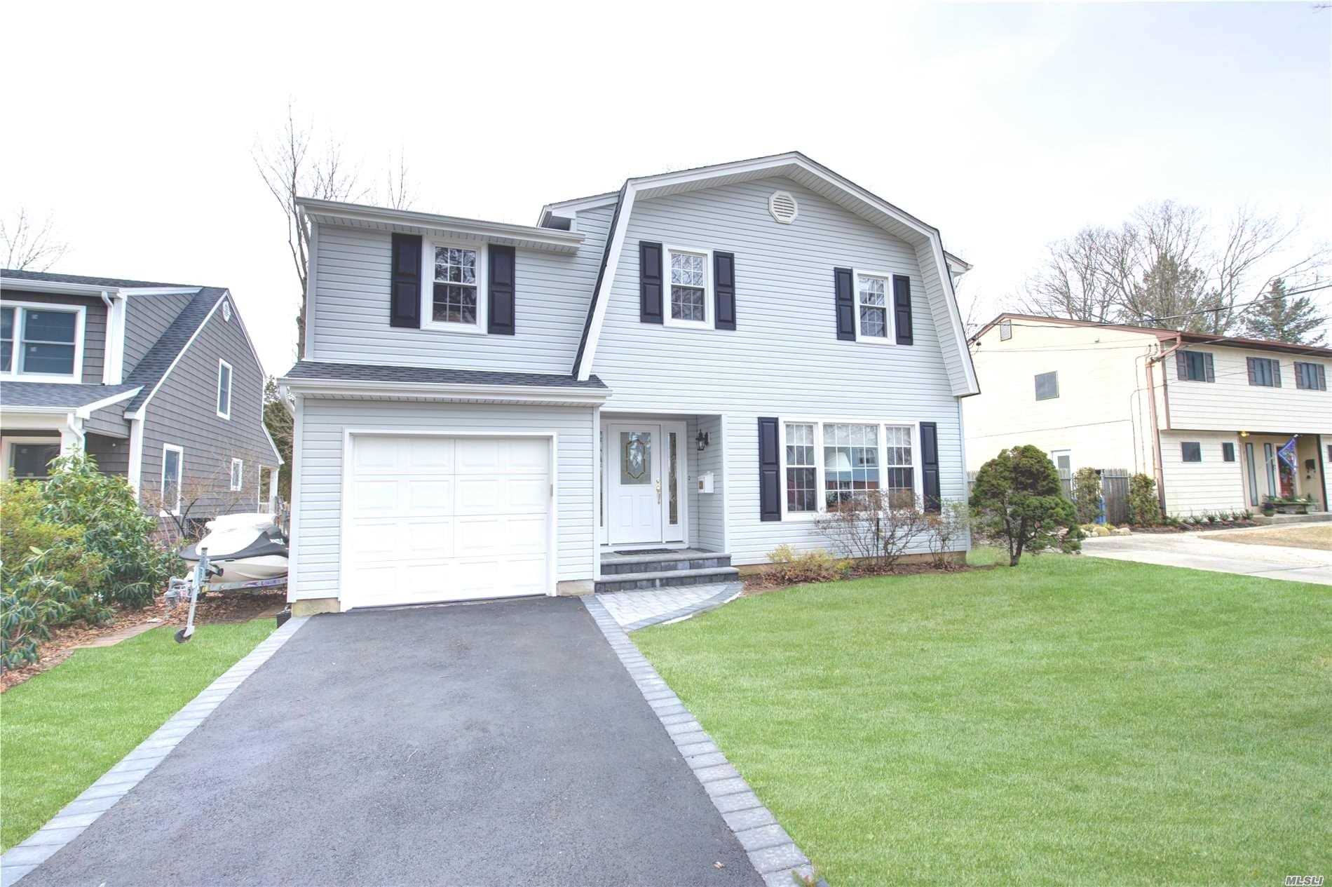 #1 photo, 911 6th Street, East Northport , NY 11731