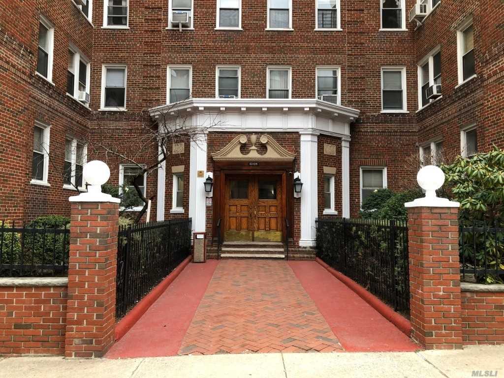 #1 photo, 63-109 Saunders Street, クイーンズ区 Rego Park , NY 11374