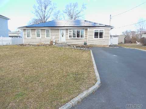 #1 photo, 145 Hilary St, Oakdale , NY 11769