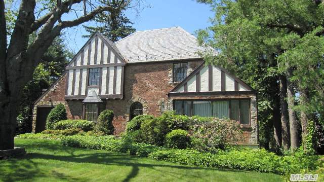 #1 photo, 352 Mill Spring Rd, 长岛 曼哈塞特 Manhasset , NY 11030