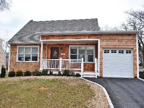 #1 photo, 37 Evergreen Ave, Huntington Sta , NY 11746