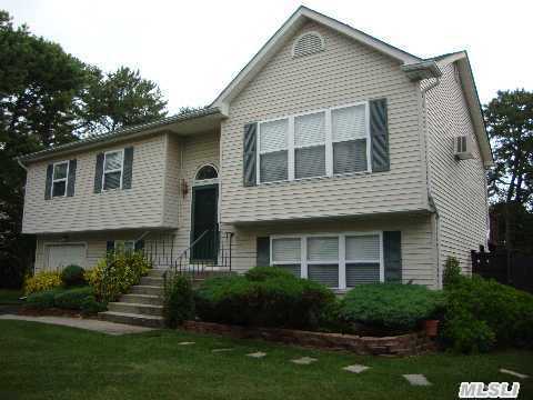 #1 photo, 86 Samantha Dr, Coram , NY 11727