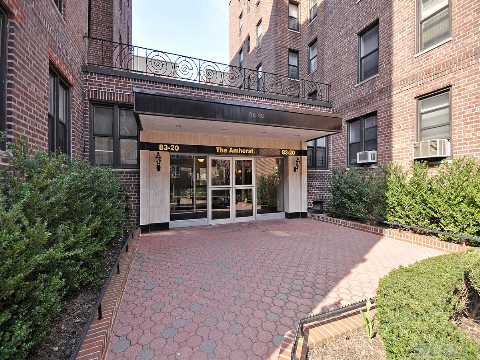 #1 photo, 83-20 141 St, Briarwood , NY 11435