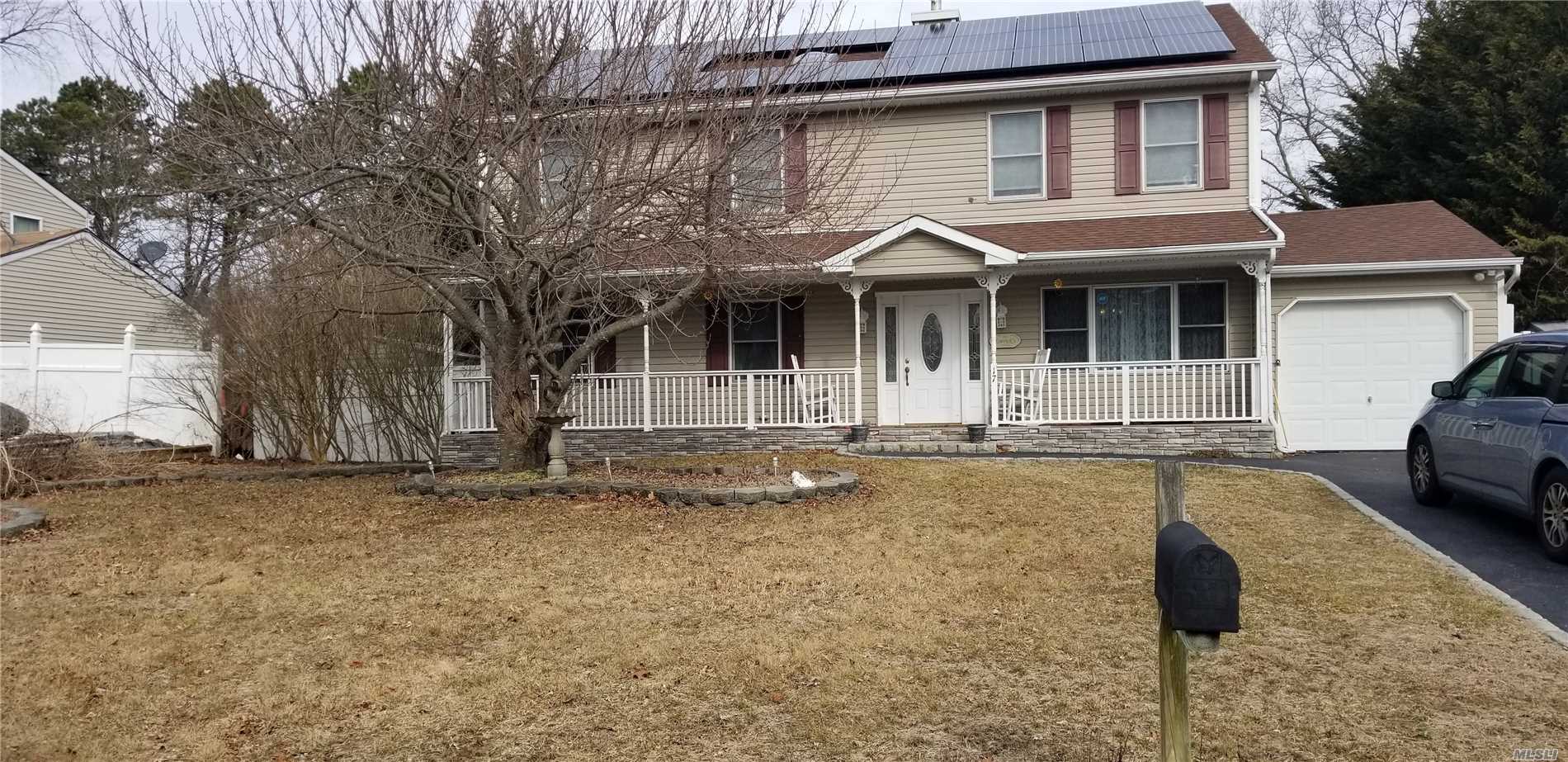 #1 photo, 17 Hilltop Lane, Ridge , NY 11961