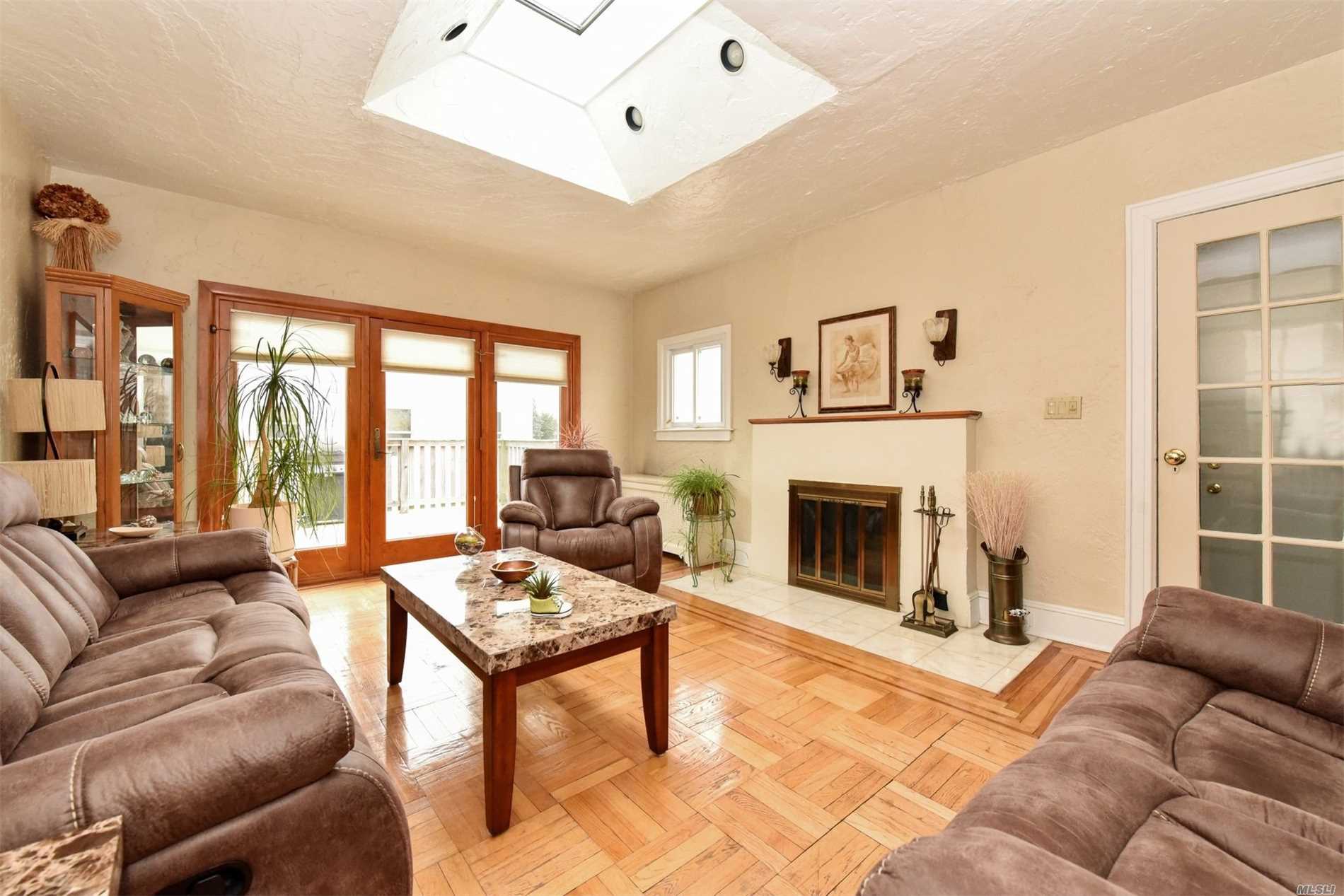 #1 photo, 145 Frankel Boulevard, ناسو Merrick , NY 11566